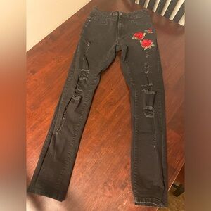 Black Skinny Jeans With Roses